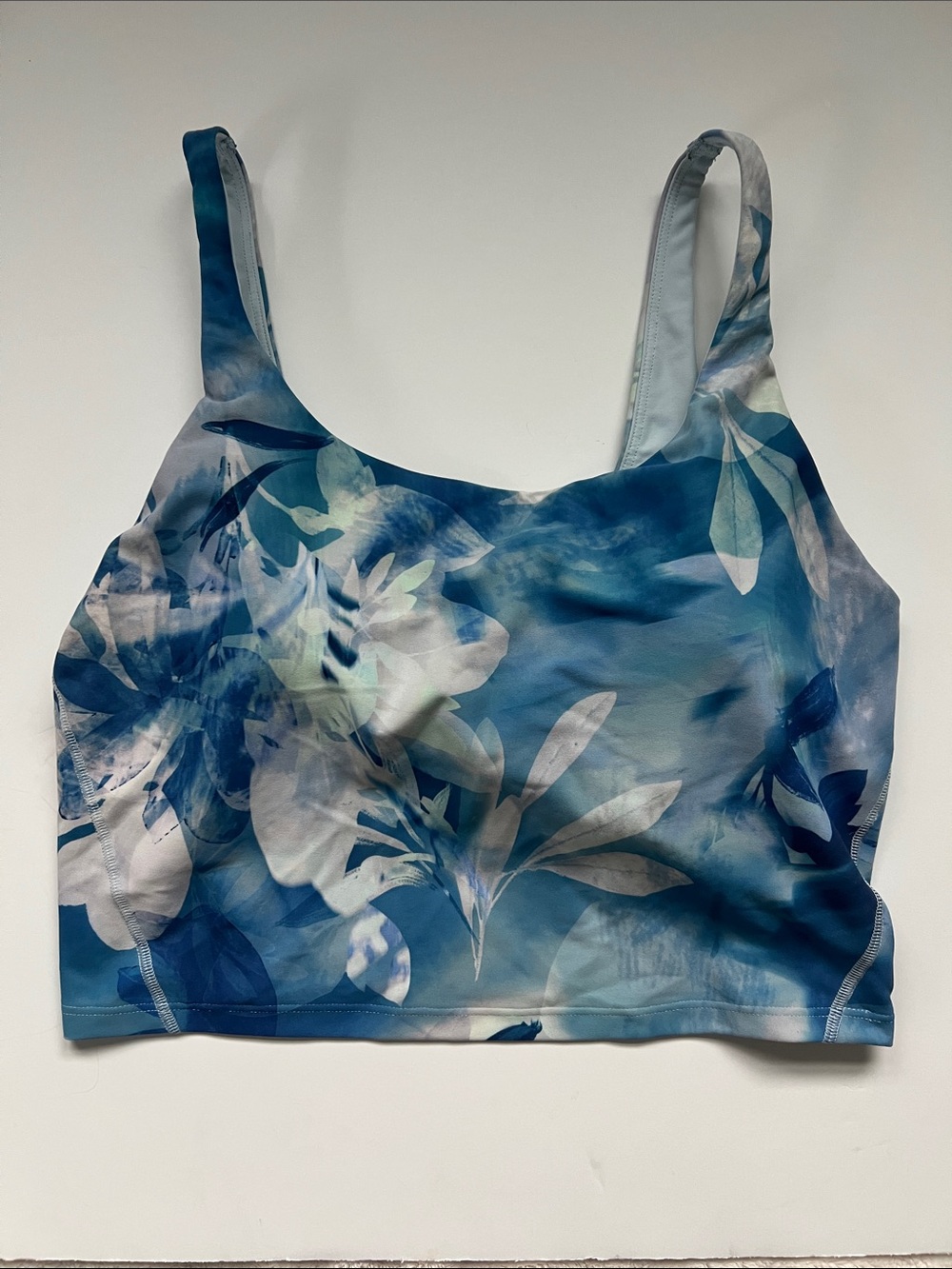 Old Navy Light Blue Floral Active Powersoft Top with Light Chest Support Go-Dry